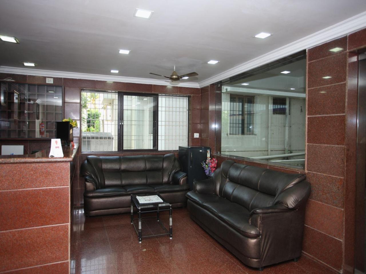 Oyo 10465 Koyambedu Chennai Hotell Exteriör bild