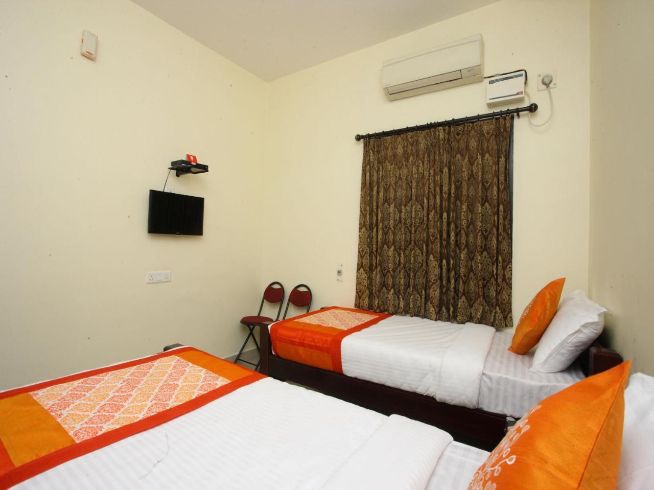 Oyo 10465 Koyambedu Chennai Hotell Exteriör bild