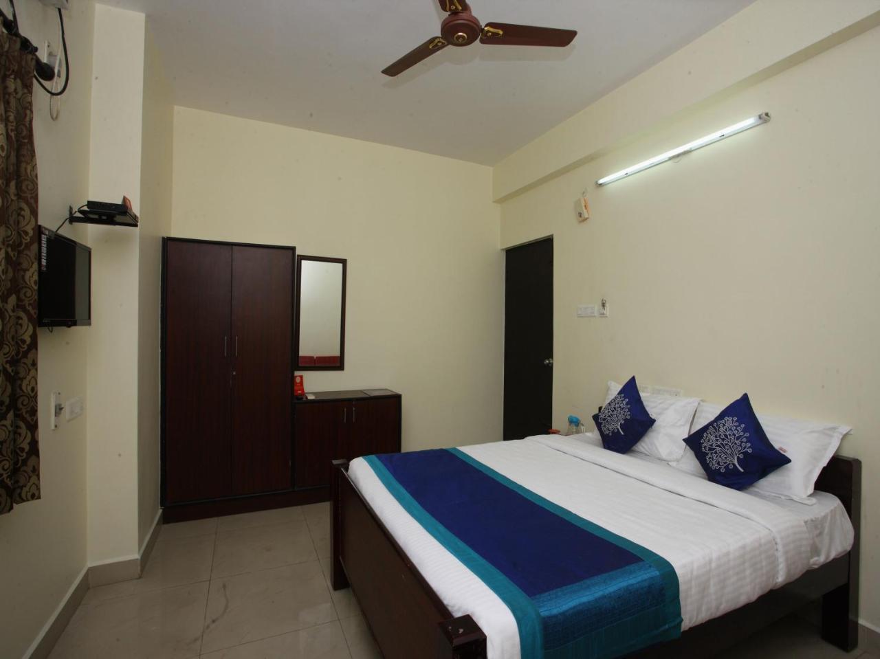 Oyo 10465 Koyambedu Chennai Hotell Exteriör bild